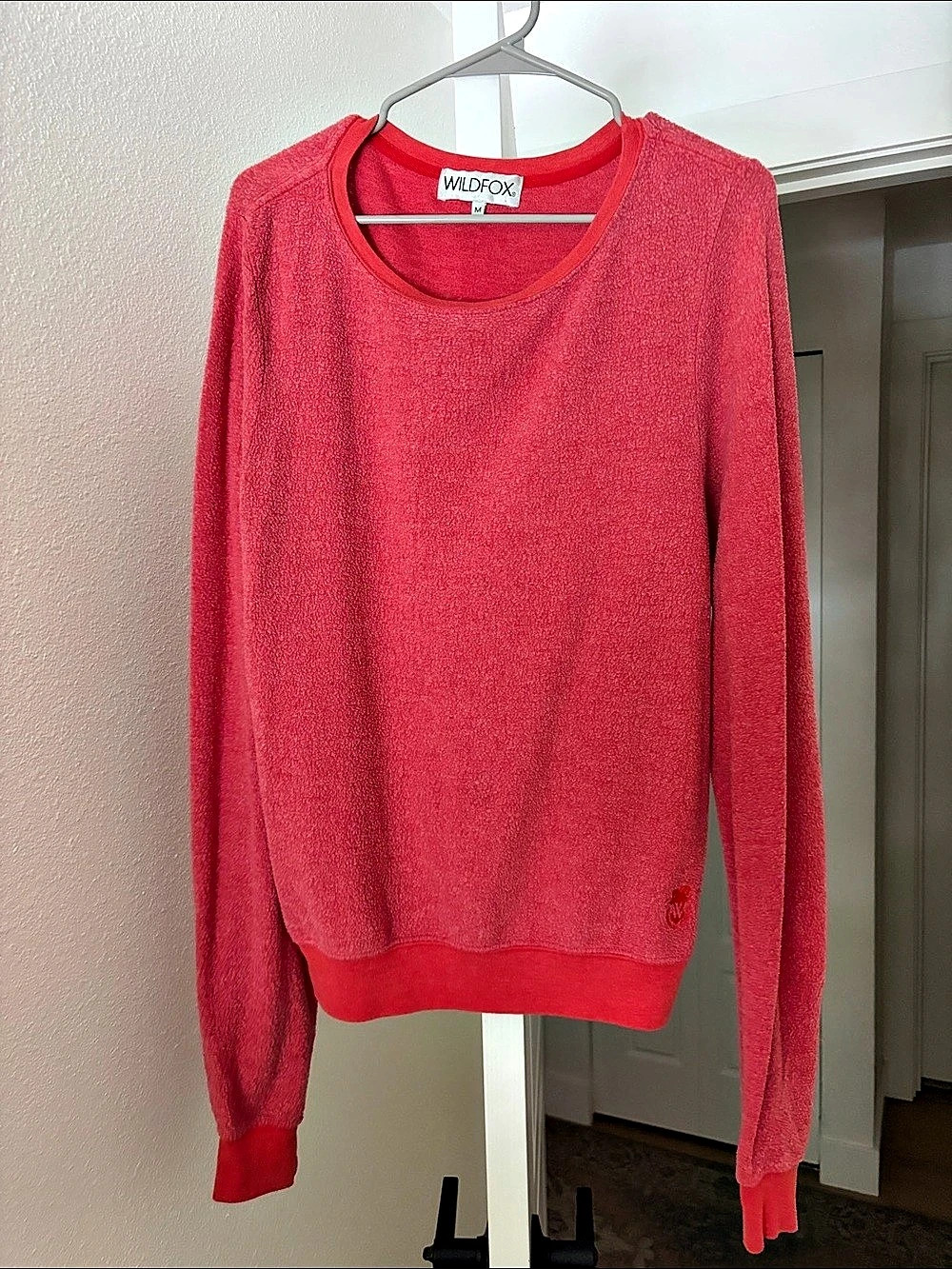 WILDFOX Women's Long Sleeve Sweatshirt red Medium